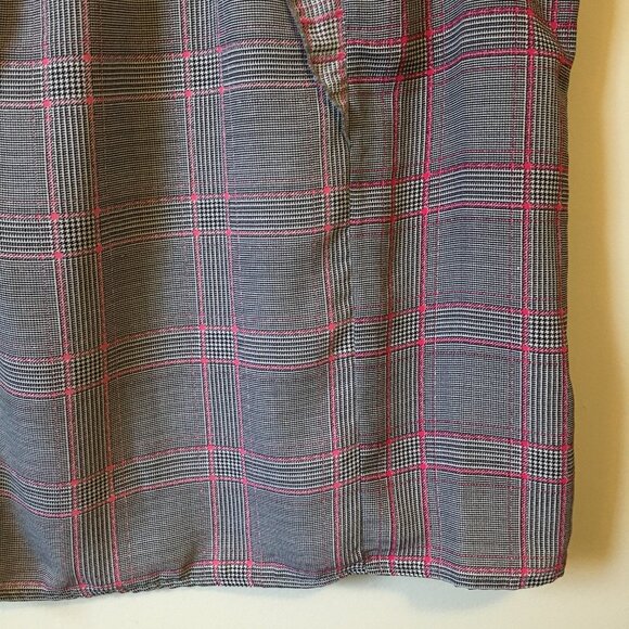 Plaid & Puppytooth Ruffled Sleeveless Blouse - Picture 5 of 14